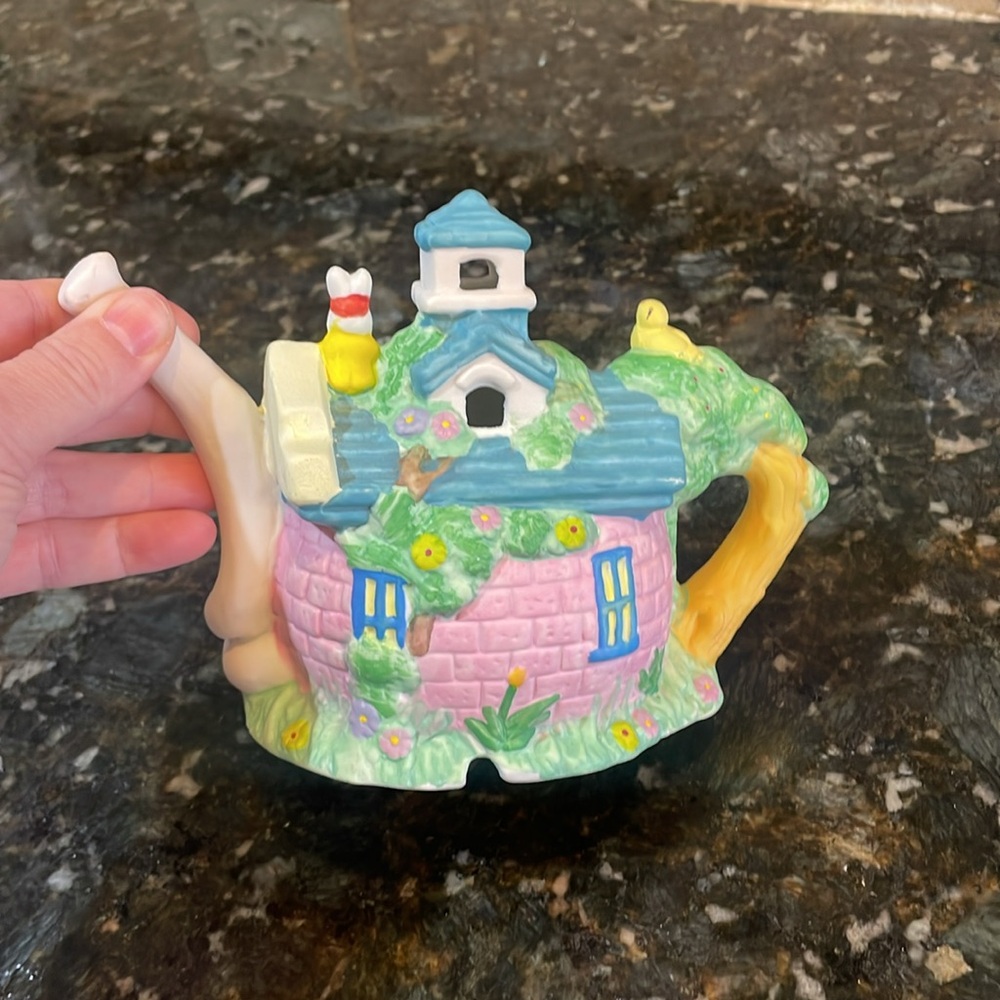 Easter ceramic Tea Pot!! - Picture 4 of 6